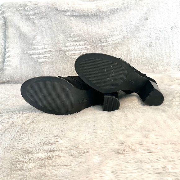 Kenneth Cole Lace Up Sandals - Picture 7 of 10